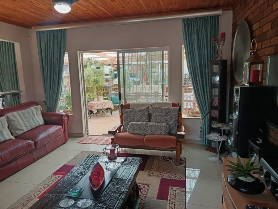 4 Bedroom Property for Sale in Royldene Northern Cape